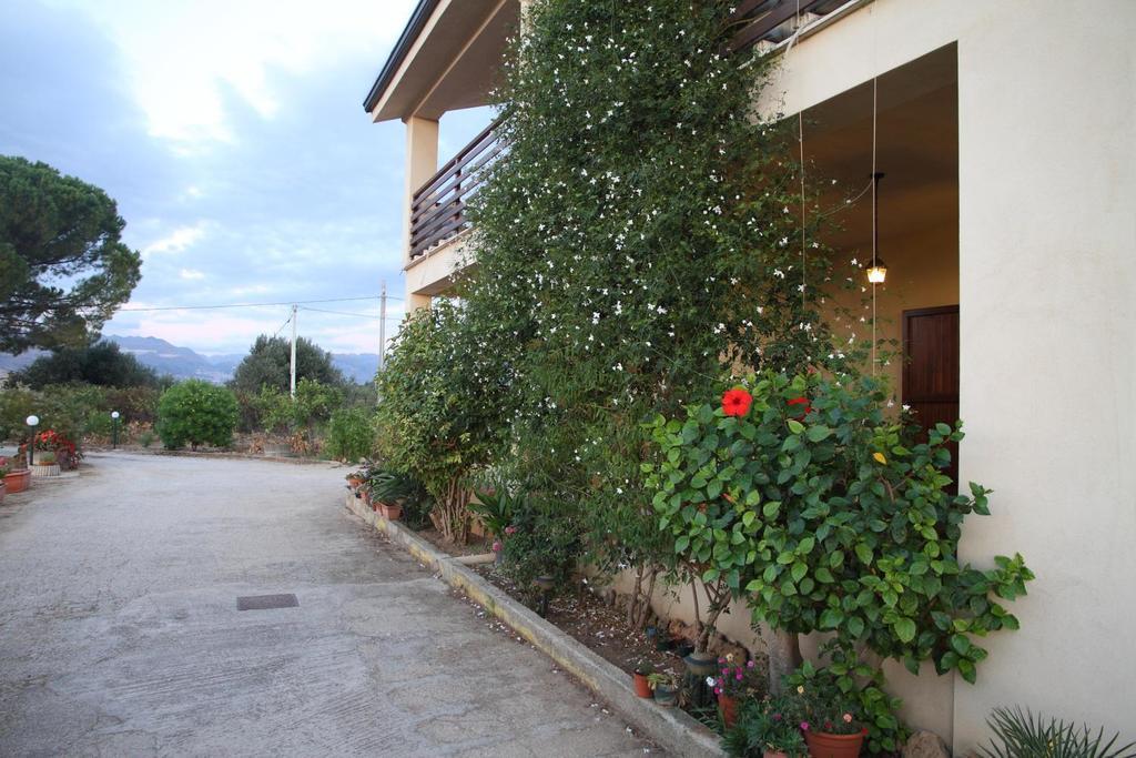"Green" B&B Il Bracco Партинико Экстерьер фото